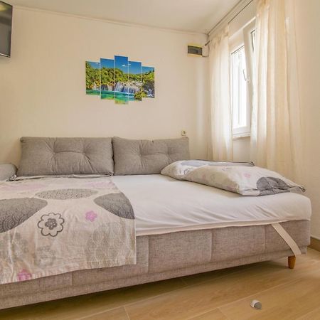 Studio Apartman Monika Hotel Baska Voda Exterior photo