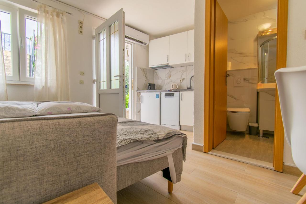Studio Apartman Monika Hotel Baska Voda Exterior photo