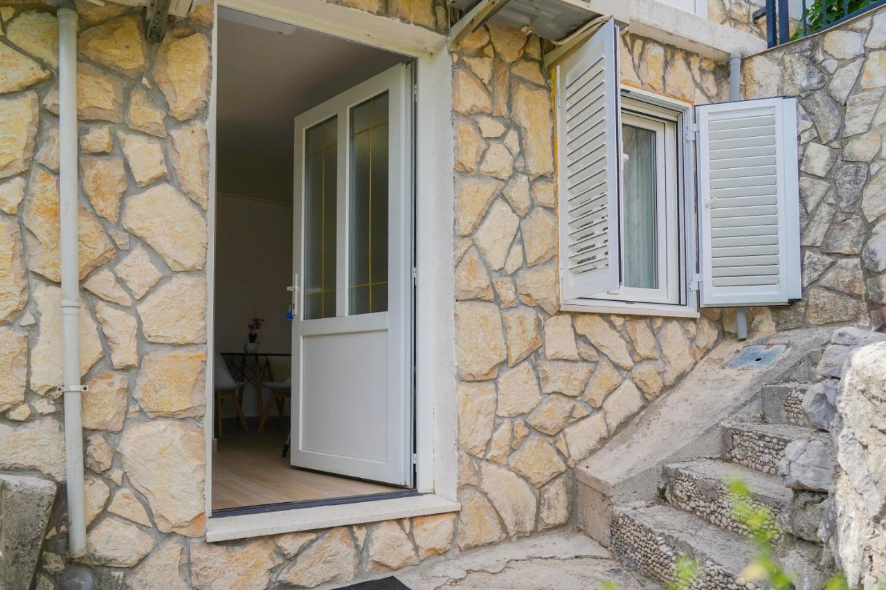 Studio Apartman Monika Hotel Baska Voda Exterior photo