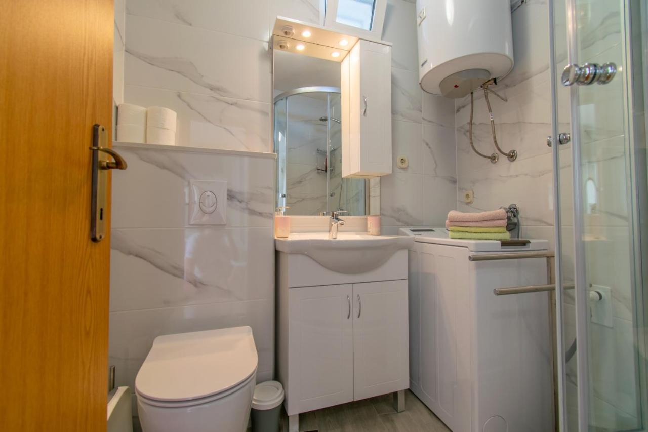 Studio Apartman Monika Hotel Baska Voda Exterior photo