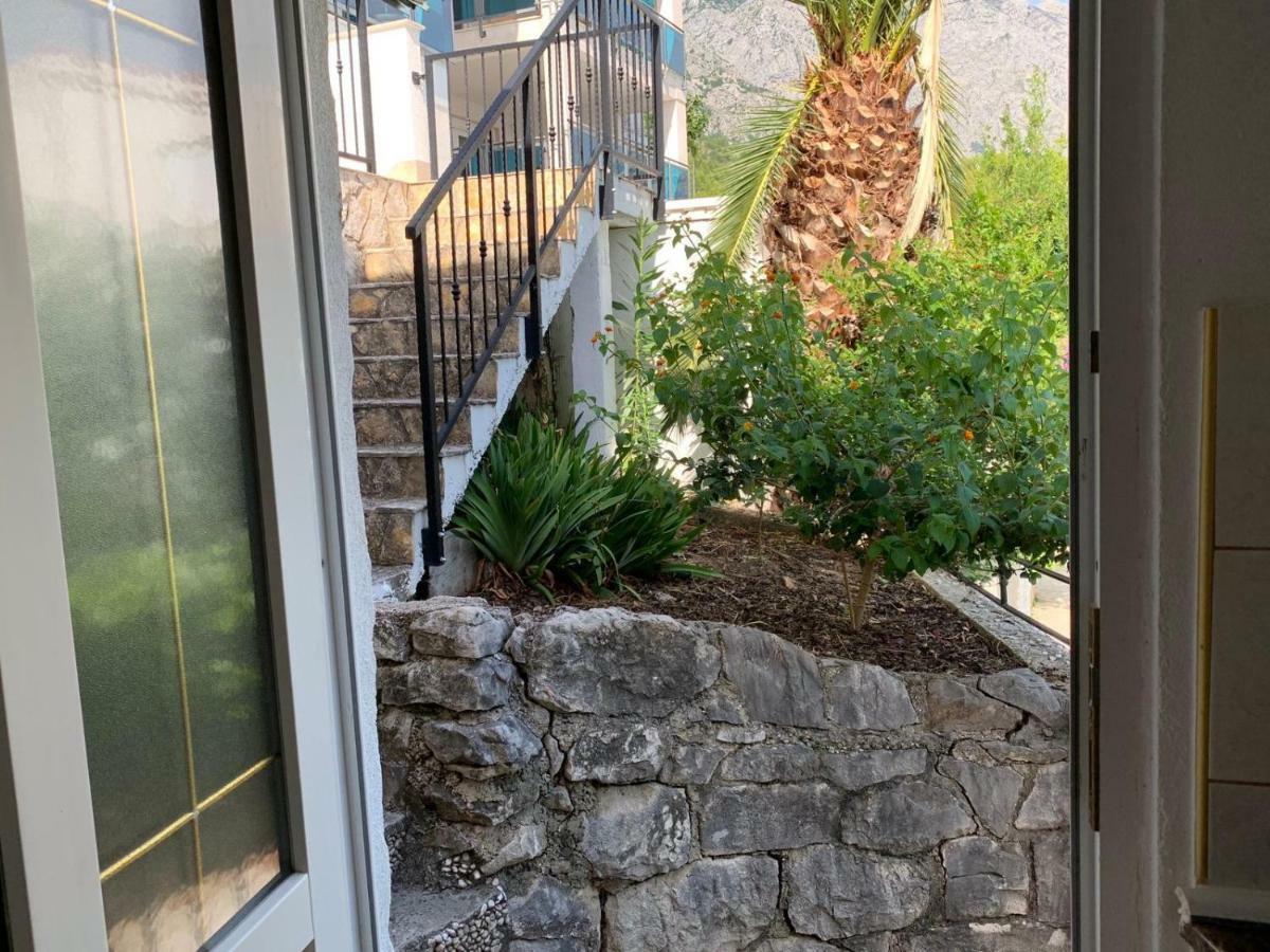 Studio Apartman Monika Hotel Baska Voda Exterior photo